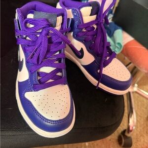 Toddler Nike dunks purple and white size 12c excellent condition